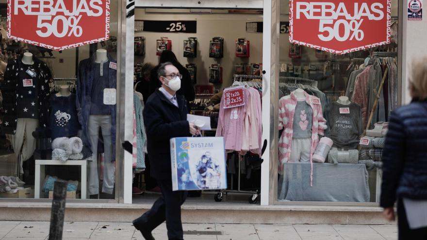 Primer día de rebajas: «Esperamos salvar la temporada de Navidad, que ha sido nefasta»