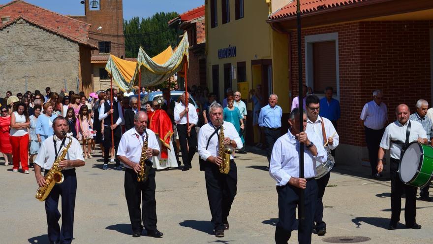 Olmillos de Valverde se prepara para celebrar la Exaltación de la Santa Cruz