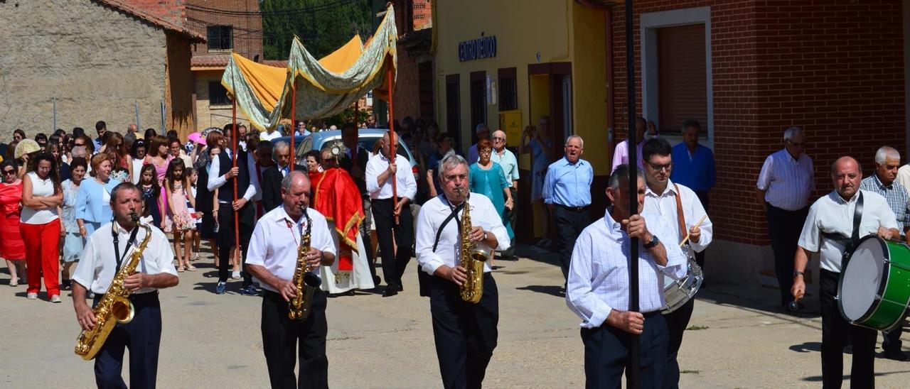 Imagen de la procesión de Olmillos el pasado año.