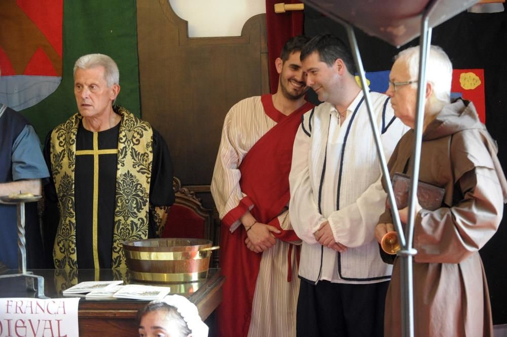 El visitante podrá disfrutar de talleres, exhibiciones, combates, oficios medievales y hasta 132 puestos distribuidos por el casco histórico de Betanzos hasta el domingo, 10 de julio de 2016.