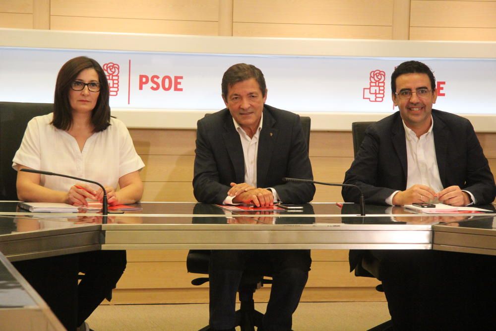 Primera reunión de la gestora del PSOE