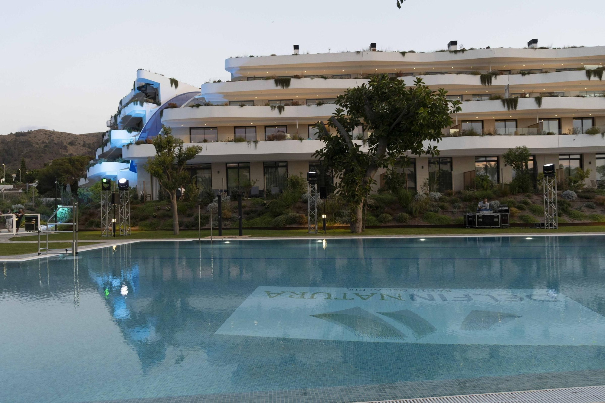 Espectacular inauguración de Delfin Natura en El Albir
