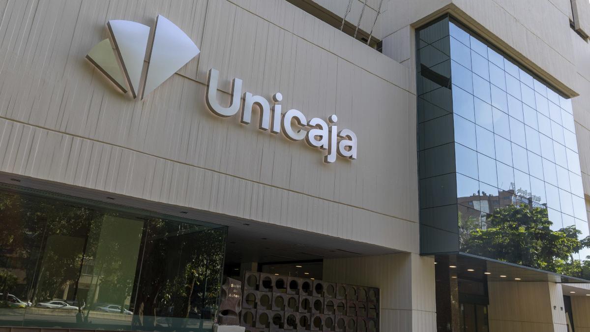 La sede de Unicaja Banco, en la avenida de Andalucía, en Málaga.