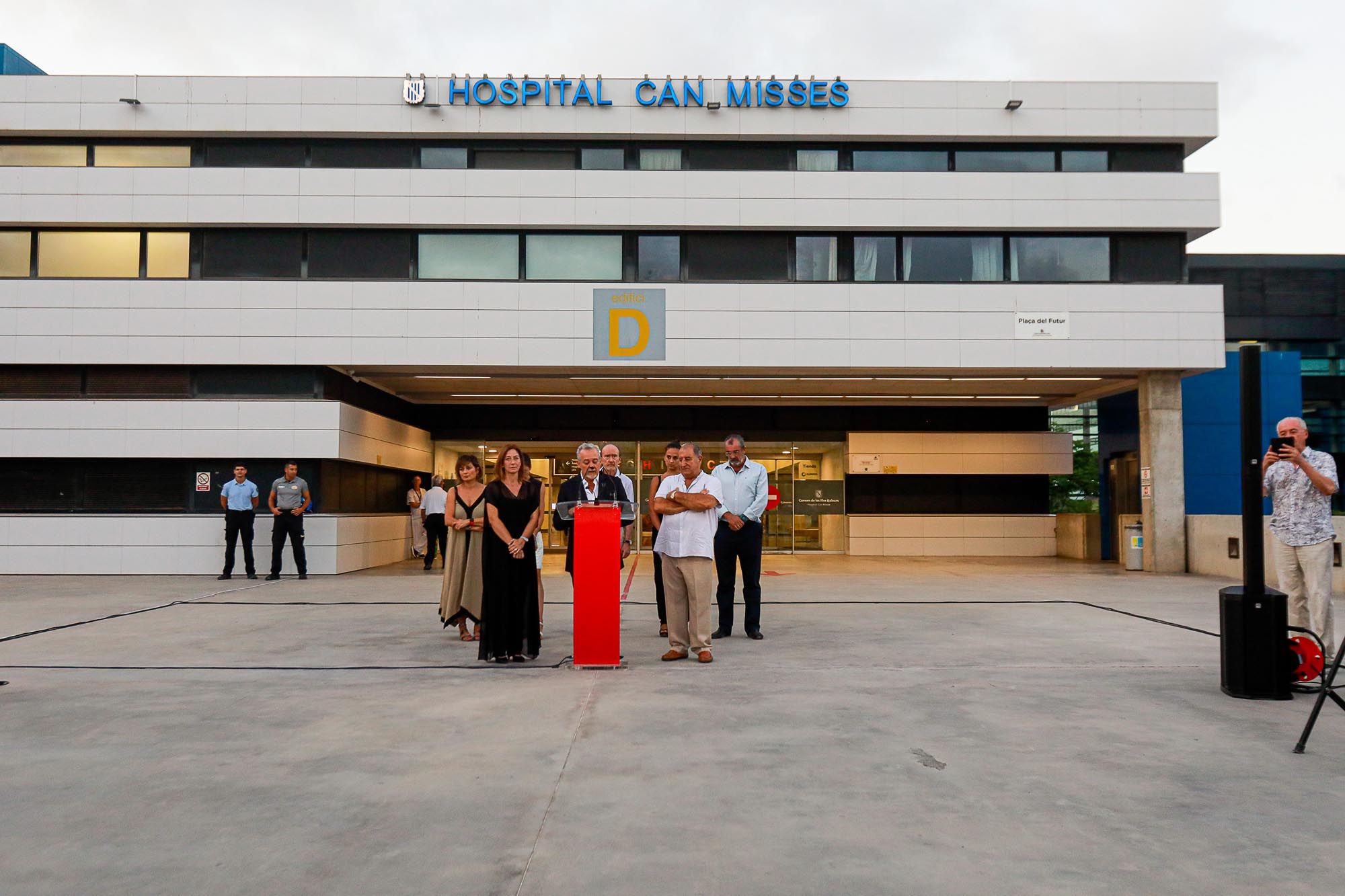 Homenaje a Helen Watson en el hospital Can Misses de Ibiza.