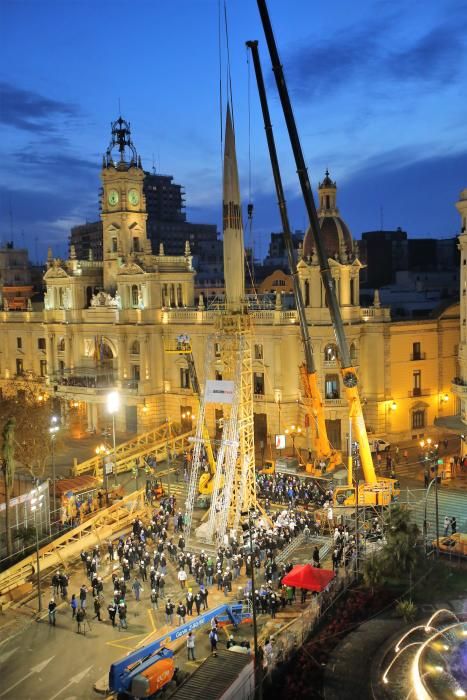 'Plantà' al tombe de la falla municipal