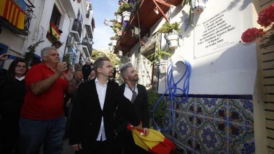 Una placa en Santa Cruz para los hermanos de Chasquío