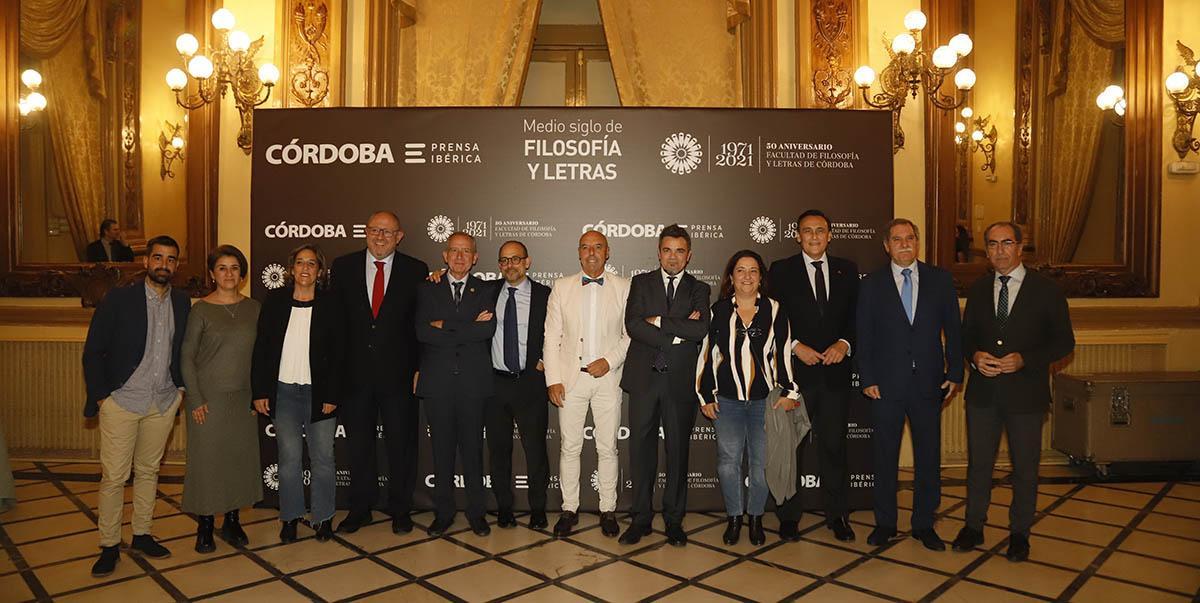 Presentación del libro del 50 aniversario de la Faculta de Filosofía y Letras