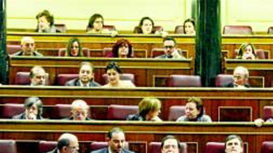 El PSC consuma su autonomía ante la indignación del PSOE