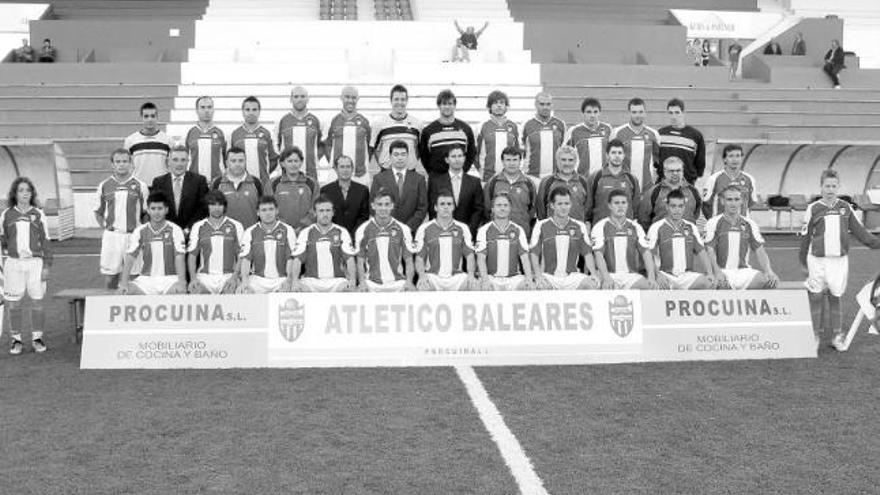 Plantilla del Atlético Baleares, rival del Uni en la promoción por el ascenso a Segunda B.