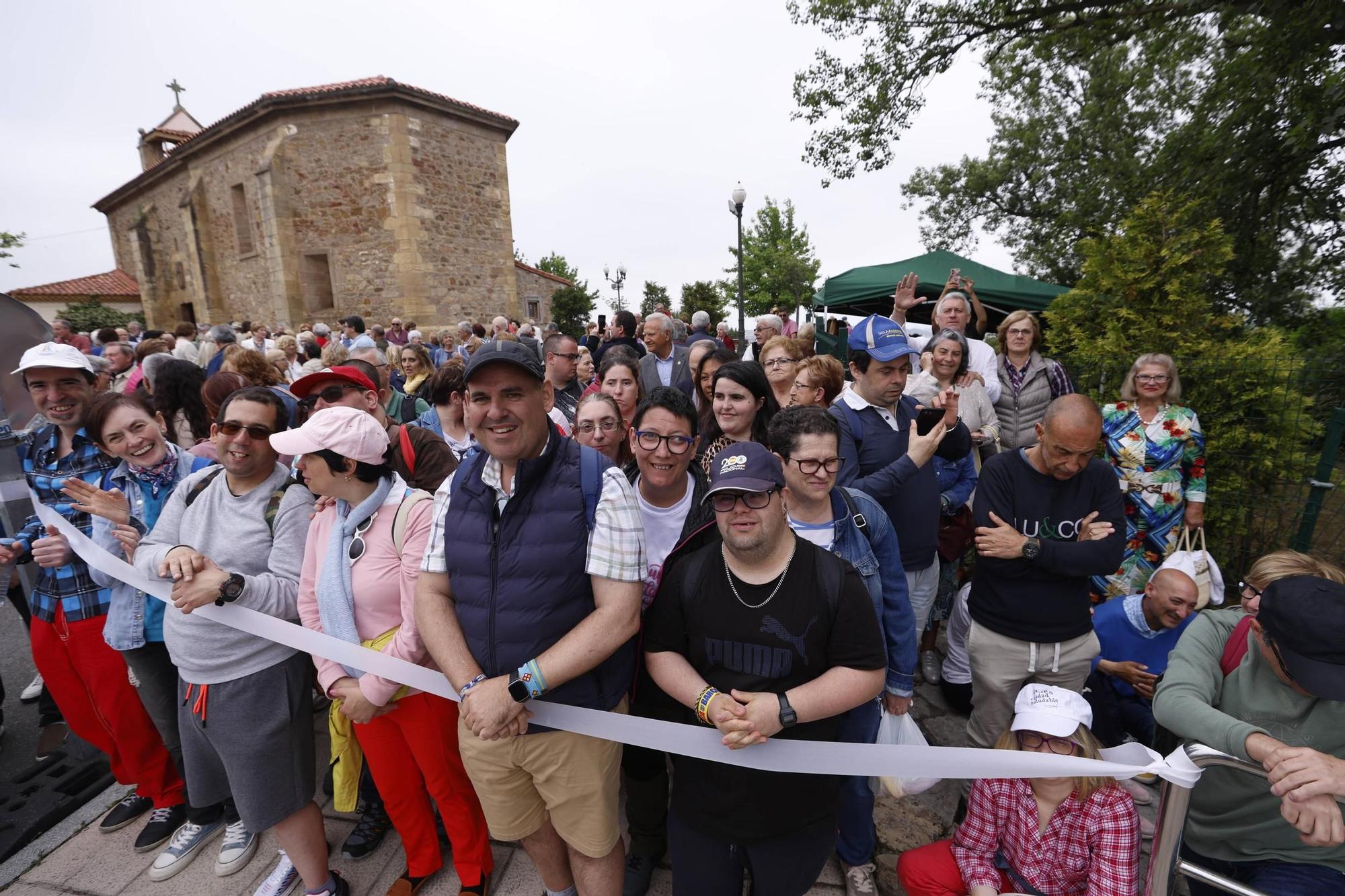 EN IMÁGENES: Así fueron los 95 besos de Abel y Mihaela en el tradicional "Rito de Puchero" de La Luz