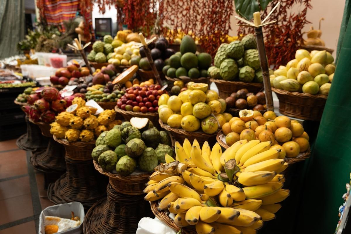 Puesto de fruta en Mercado dos Lavradores