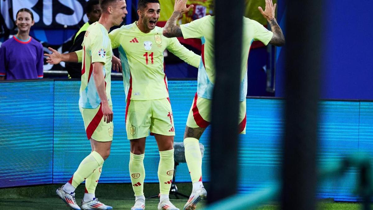 Ferran Torres celebra el gol del triunfo ante Albania