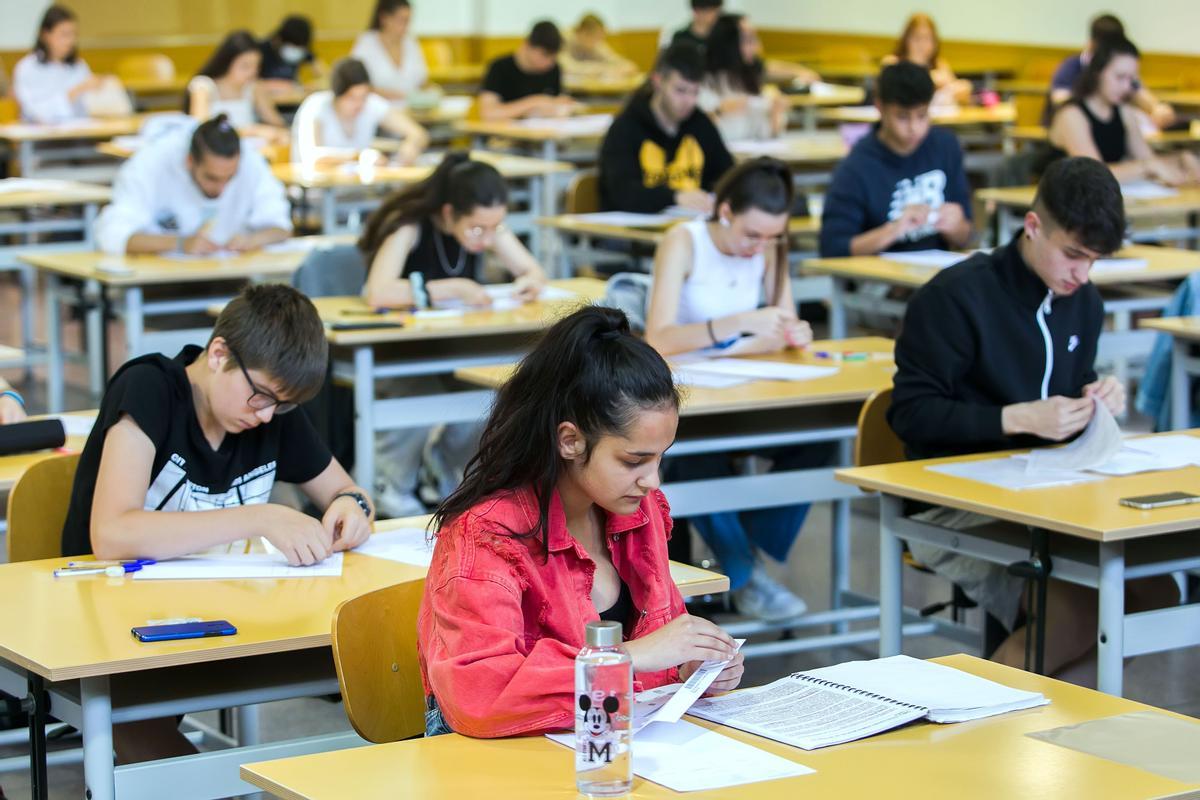 En Canarias, un 93,63 % de los estudiantes presentados a la Ebau de junio en la Universidad de Las Palmas de Gran Canaria ha superado la prueba.