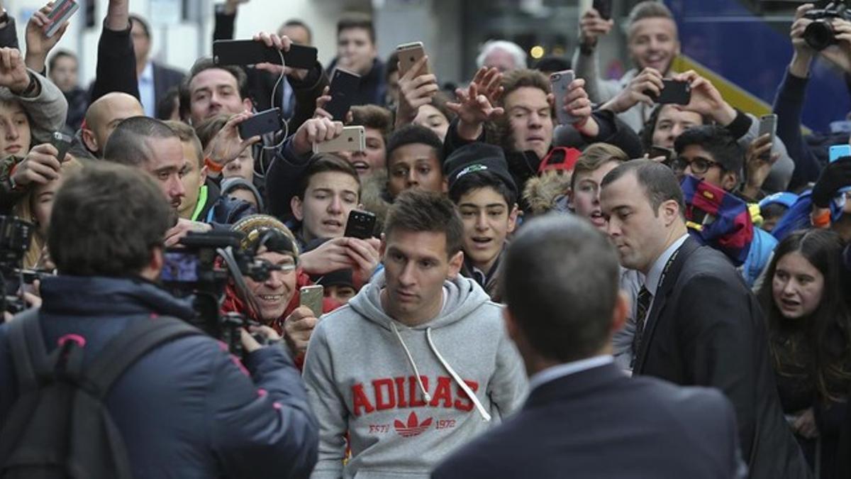 Messi, aclamado por los aficionados en Zúrich.