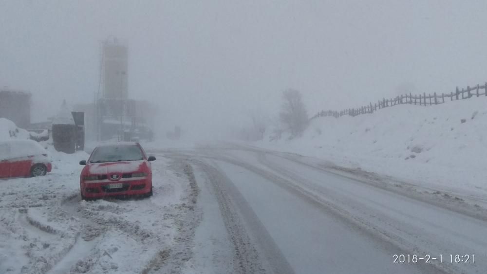 Temporal de nieve en el Puerto de Pajares