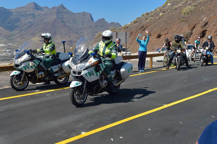 Apertura del primer tramo de la carretera de La ...