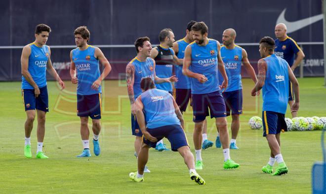 El primer entrenamiento del Barça 2015-2016 al completo, en imágenes