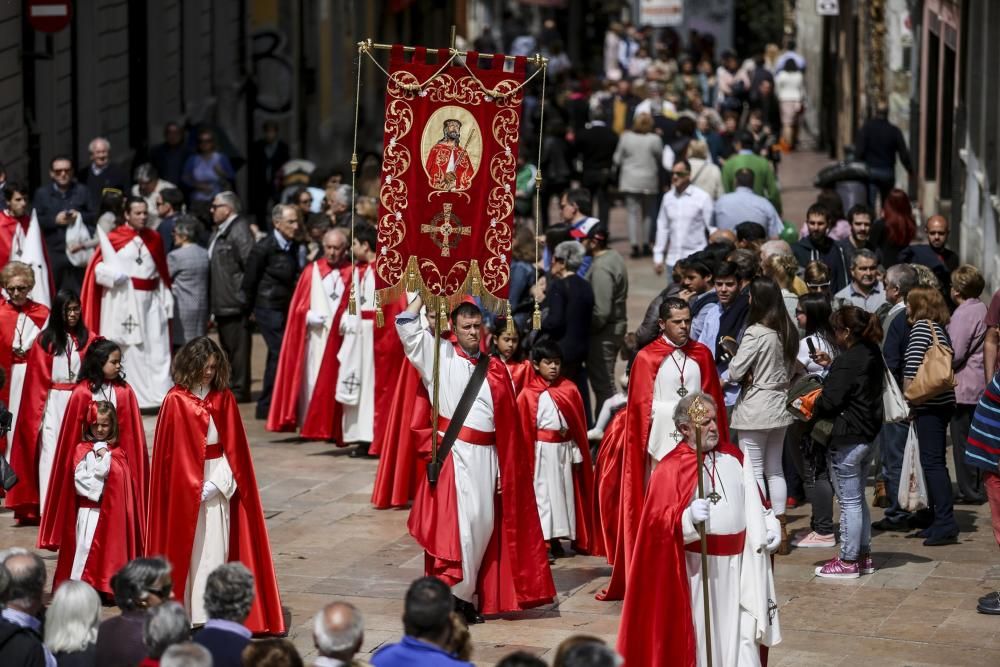 Procesión del Jesús Resucitado en Oviedo