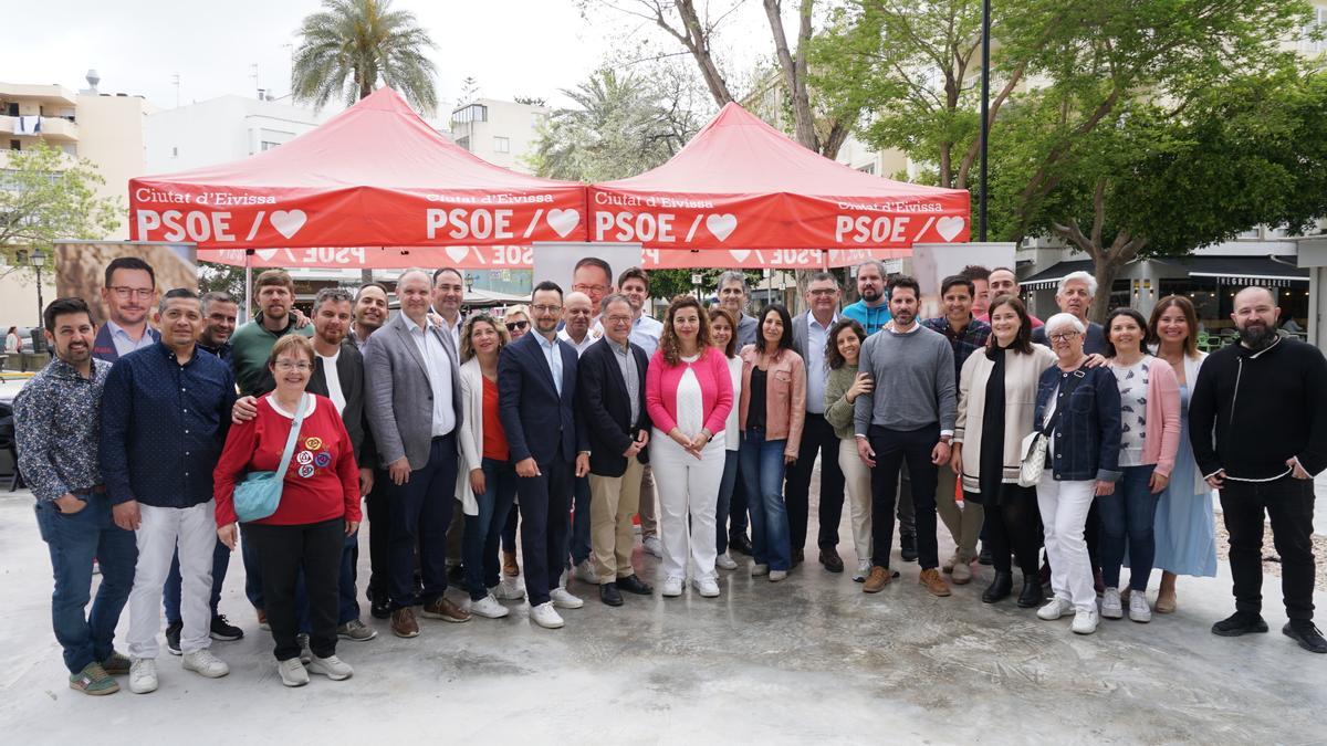 El grupo socialista durante la presentación de su programa para el Consell de Ibiza