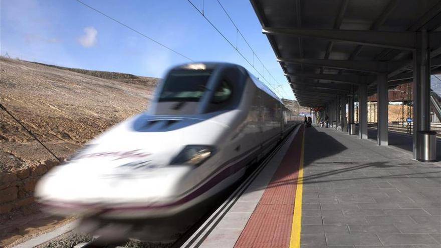 Renfe refuerza con 63 AVE la línea Andalucía-Madrid