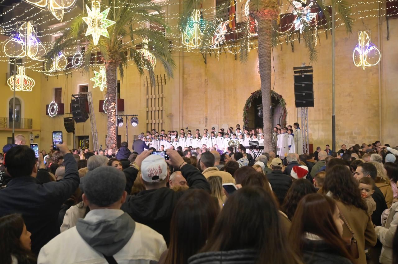 Elche se ilumina por Navidad