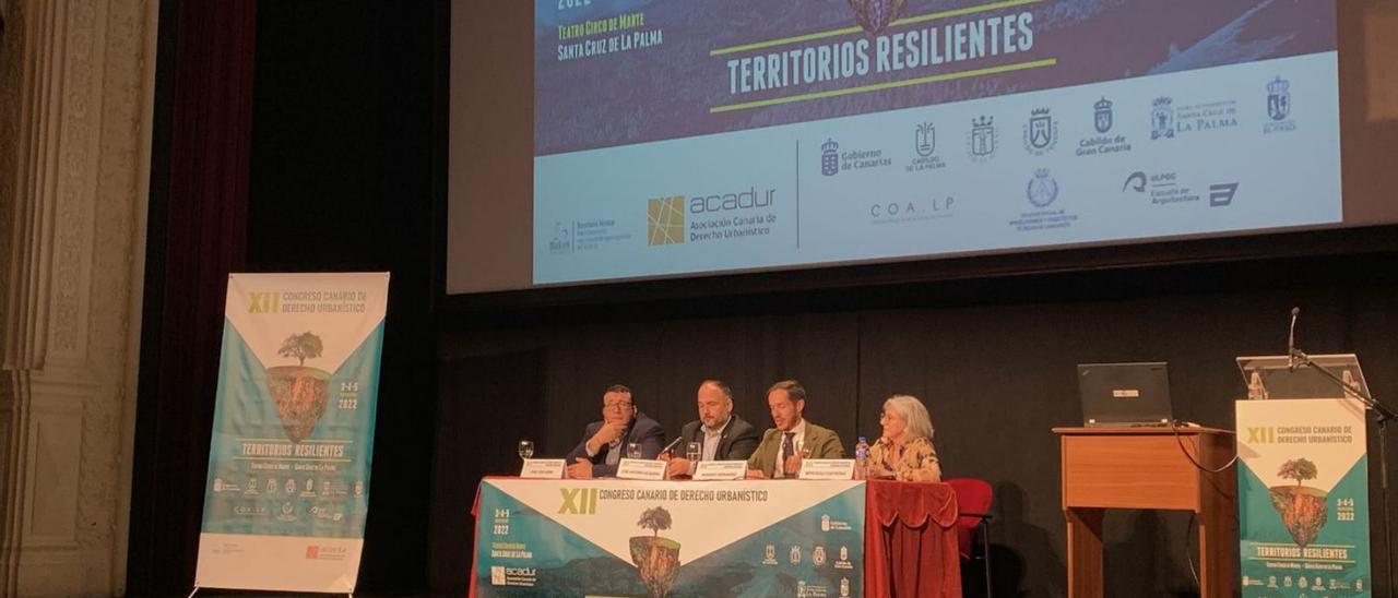 Mesa presidencial del Congreso celebrado en Santa Cruz de La Palma.