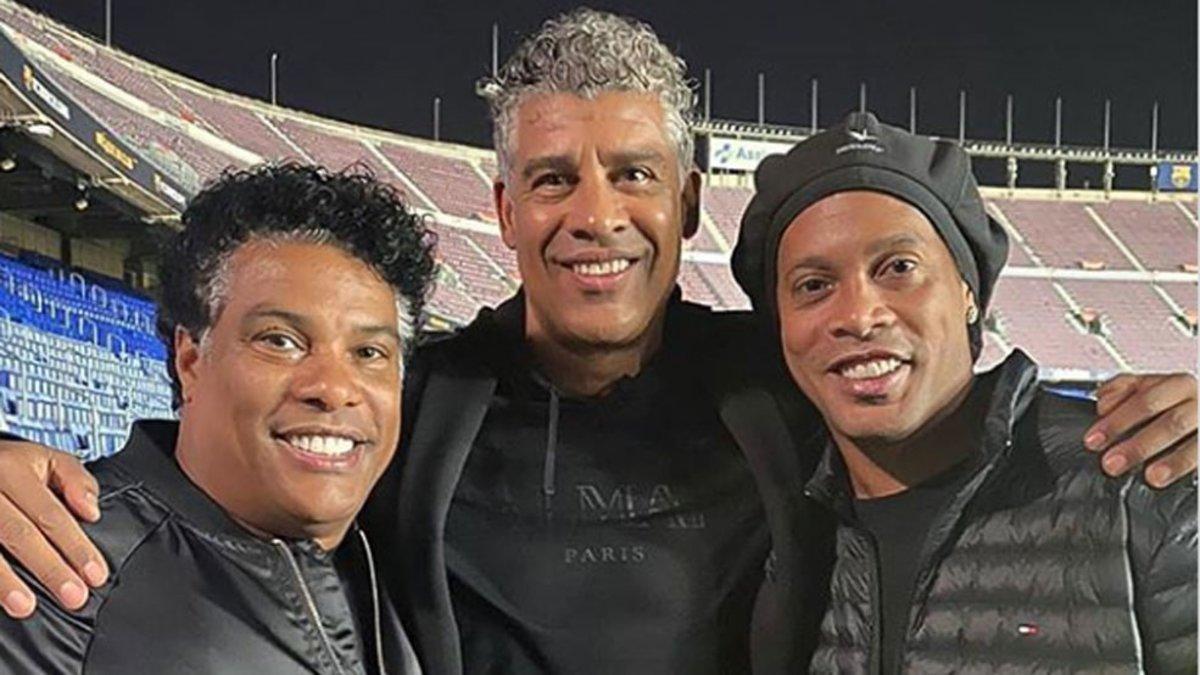 Roberto de Assís, Frank Rijkaard y Ronaldinho de nuevo en el Camp Nou