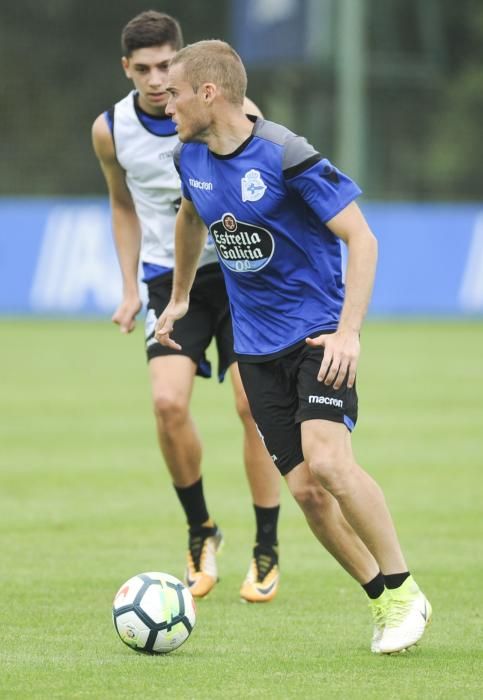 El jugador de la Sagrada Familia amplía un año de contrato con el club y jugará cedido con el Sporting la próxima temporada.