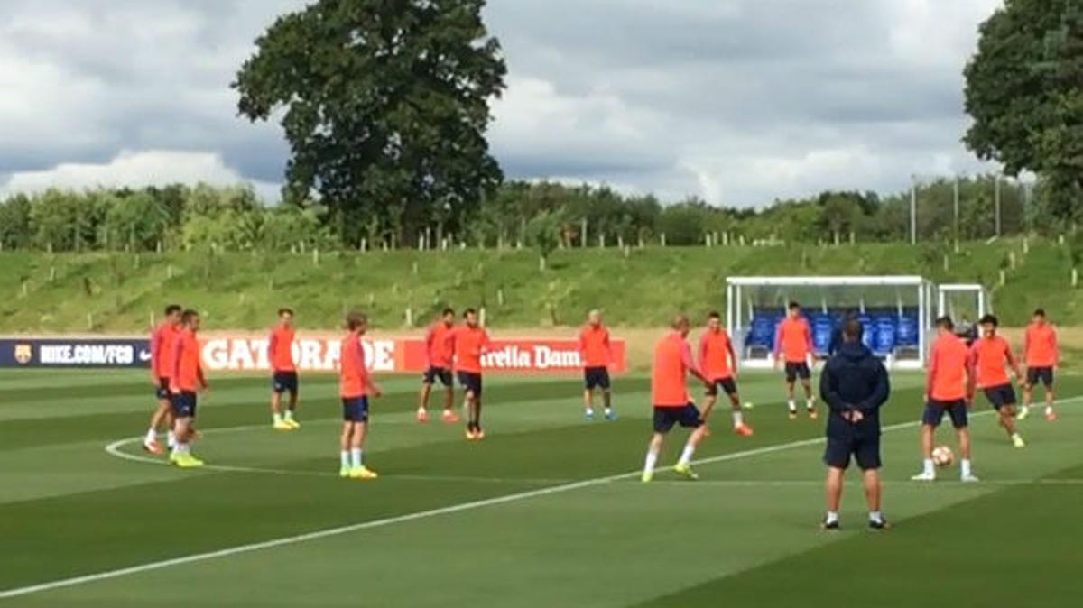 La sesión matinal del Barcelona de este viernes en Saint Georges Park