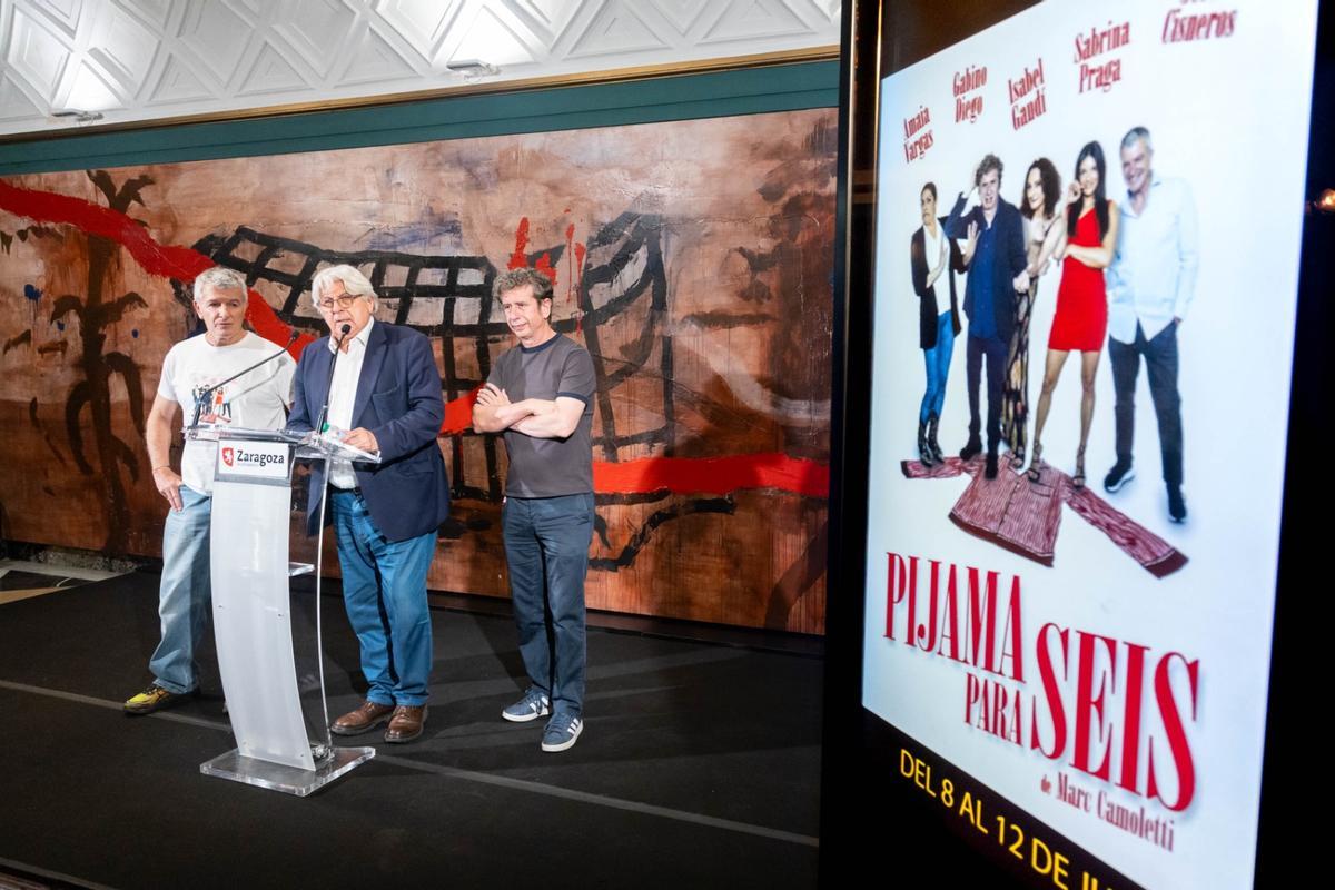 Fotografía de la presentación de la obra "Pijama para seis"