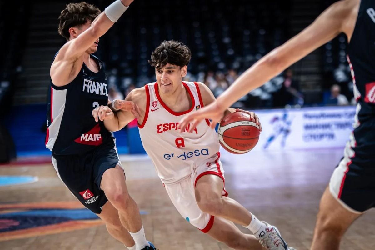 Huelves fue uno de los destacados de España en la primera mitad ante Francia