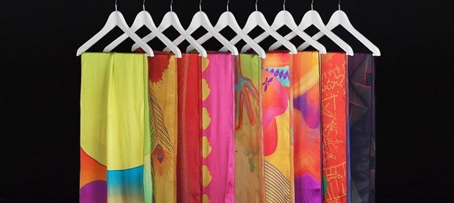 Los pañuelos de seda a todo color de Ana Ortuondo