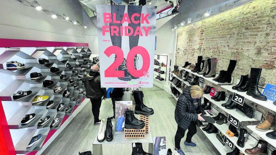 Descomptes en una botiga pel Black Friday | ACN