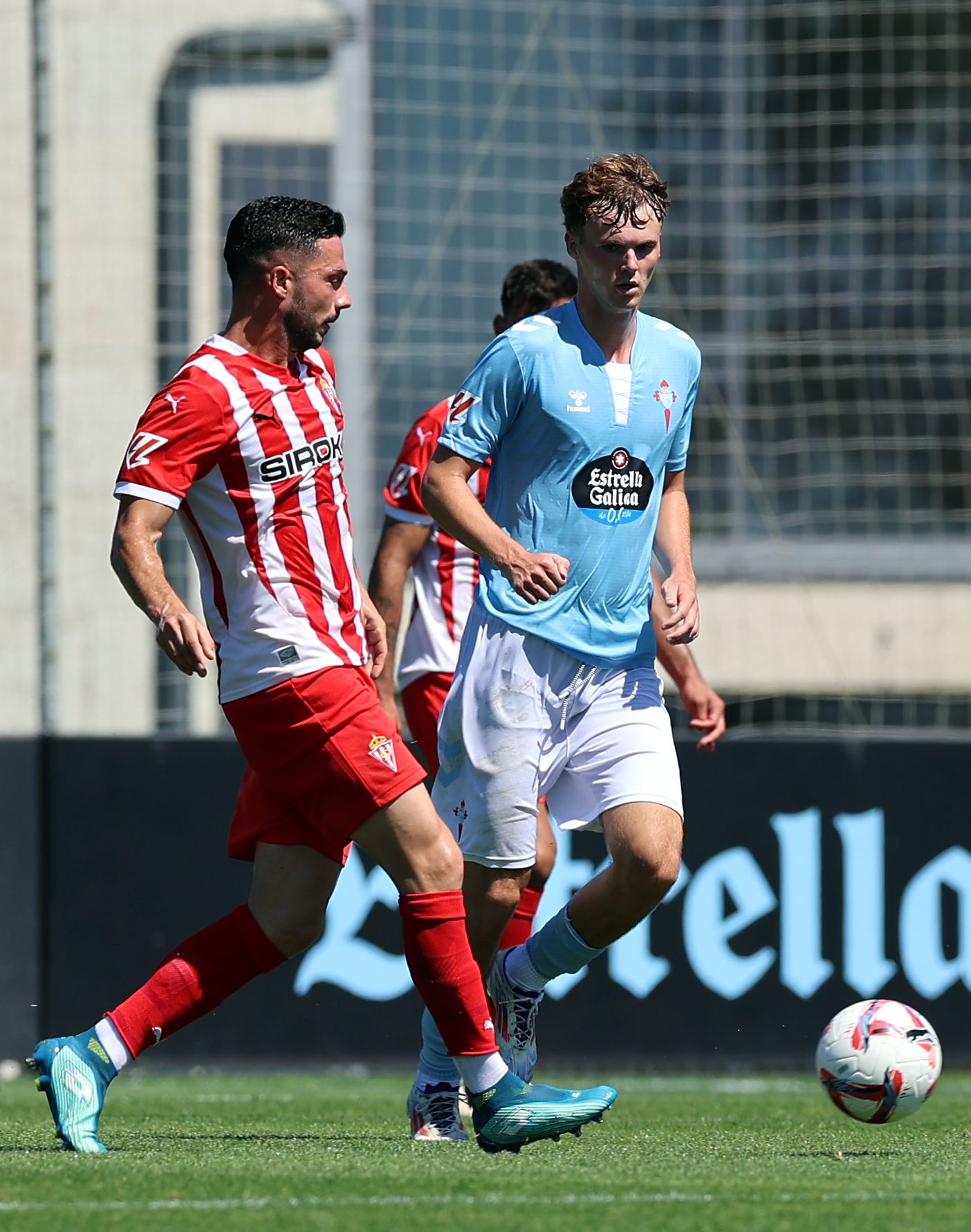 Las imágenes del amistoso Celta 2 - 1 Sporting de Gijón, en Afouteza