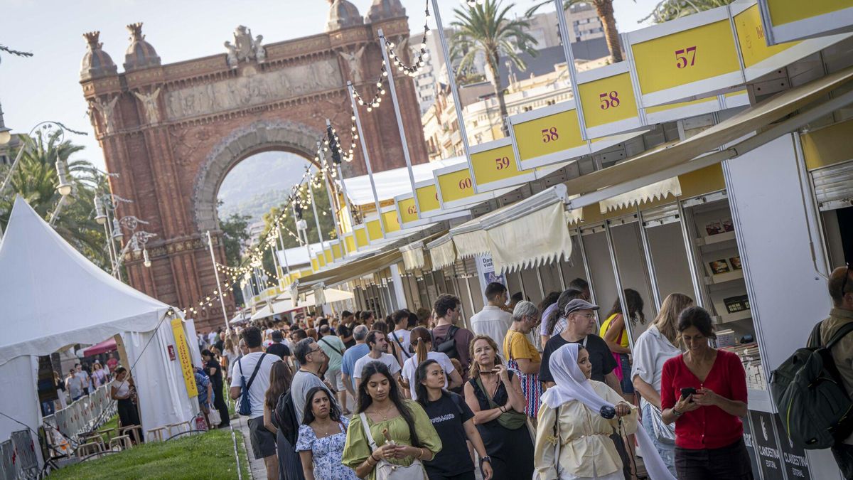 La Setmana del Llibre en Català cierra con más de 120.000 visitantes y facturando un 15% más