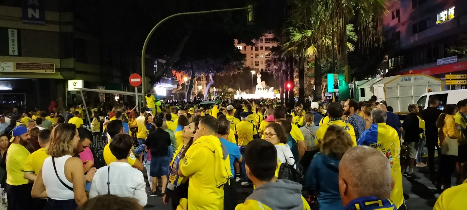 Celebración del ascenso en la Plaza de España