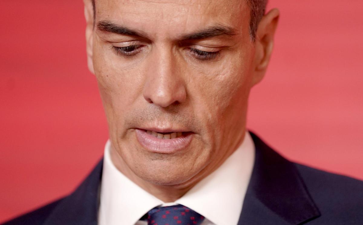 Pedro Sánchez durante la rueda de prensa que ofreció en la sede del PSOE. Pedro Sánchez durante la rueda de prensa que ofreció en la sede del PSOE.