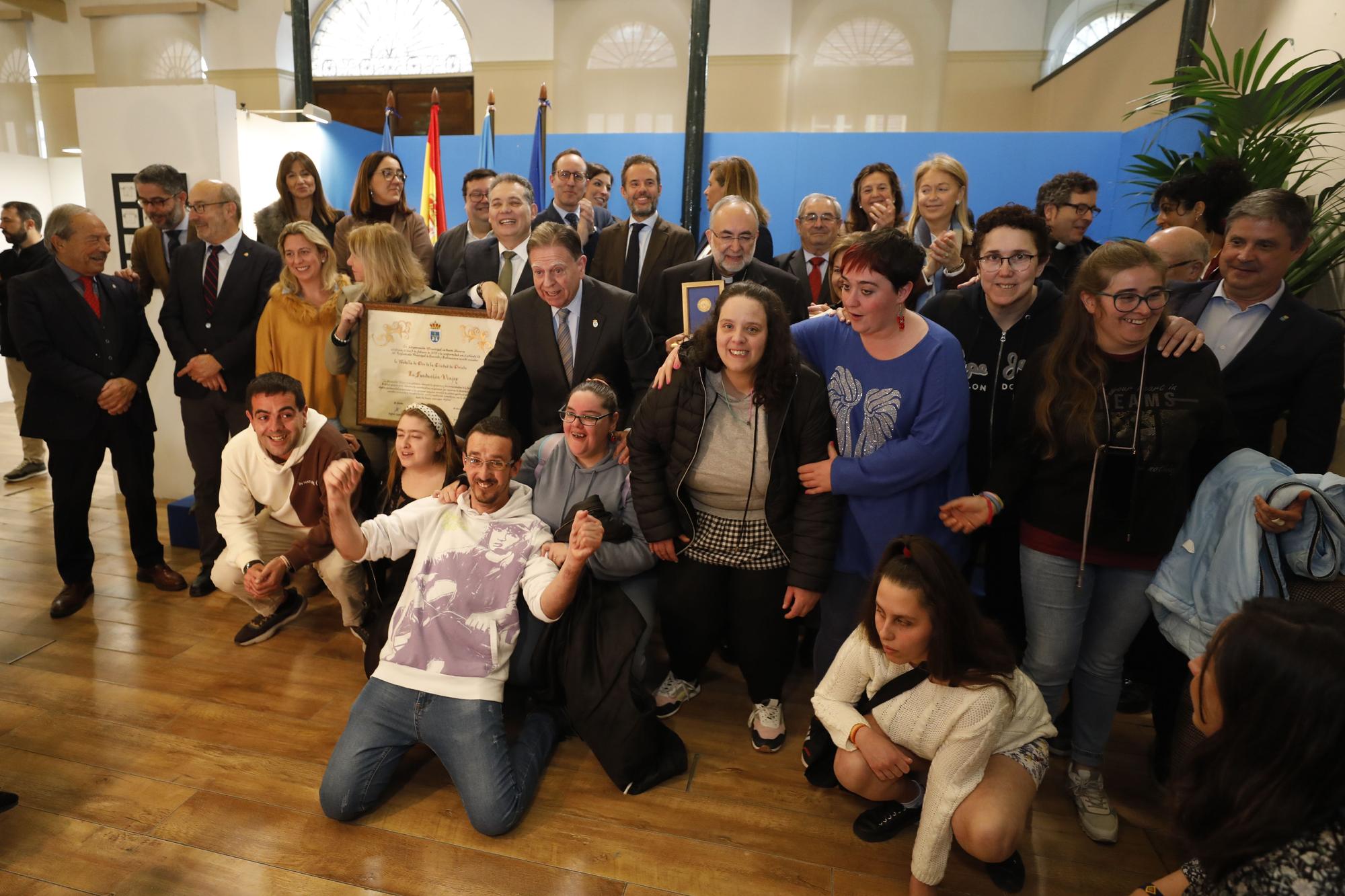 La Fundación Vinjoy, Medalla de Oro de Oviedo por su &quot;compromiso, dignidad y justicia&quot;