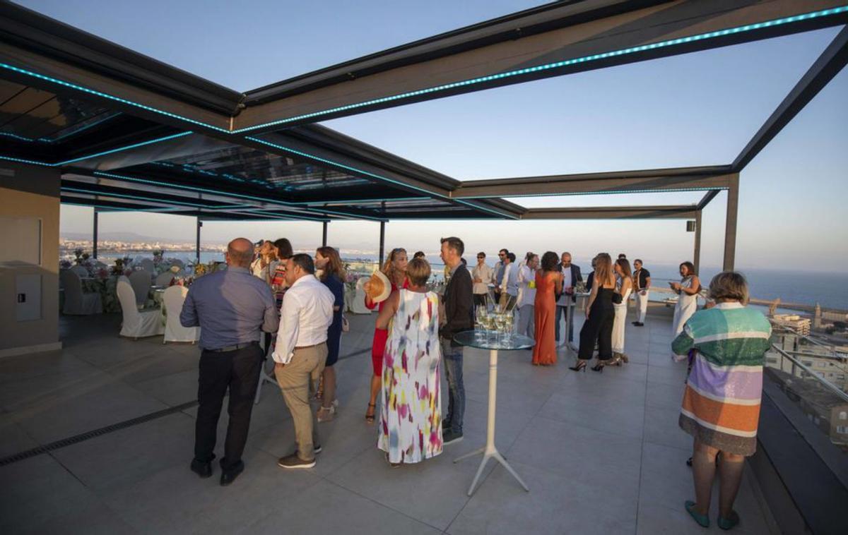 El evento se realizó en la terraza con espectaculares vistas. | G. BOSCH