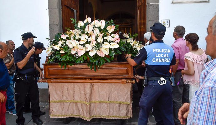 San Bartolomé cae en Tunte y el cura acaba herido.