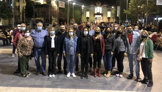 Búscate entre los comensales de la cena de 'pa i porta' en Almassora