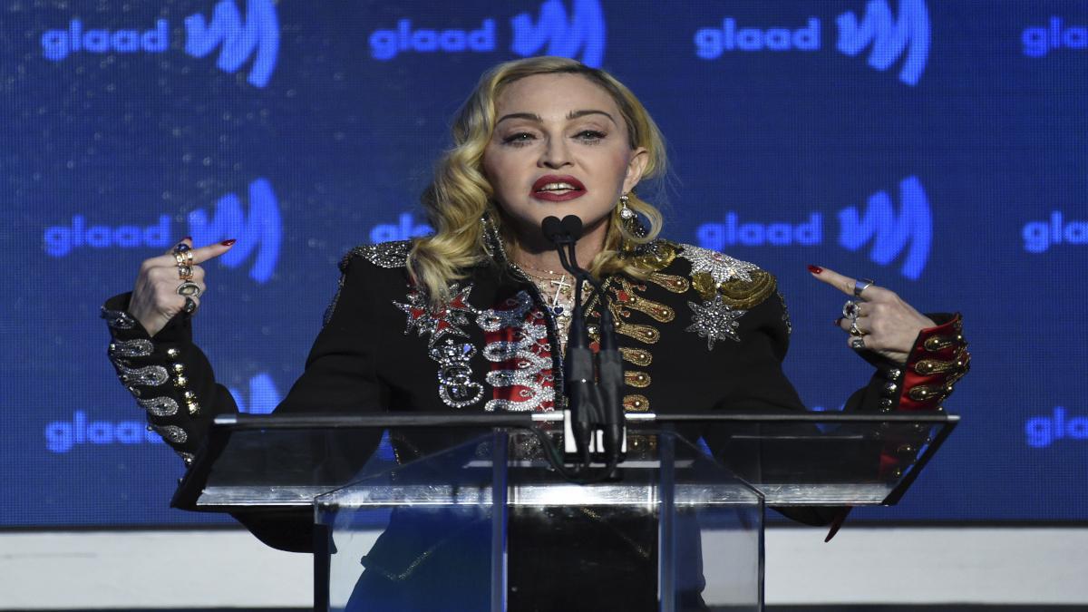 El último escándalo de Madonna: La acusan de robar un cuerpo