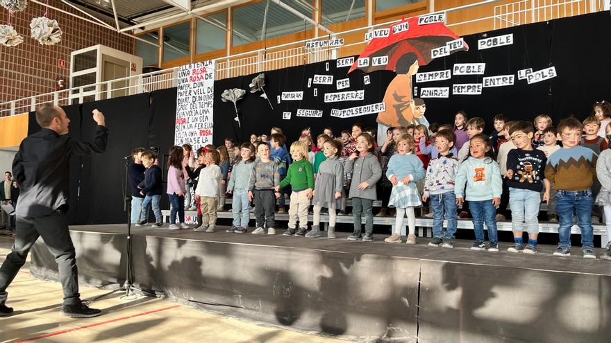 Cançons, teatre i balls en un gran festival fora de l’habitual