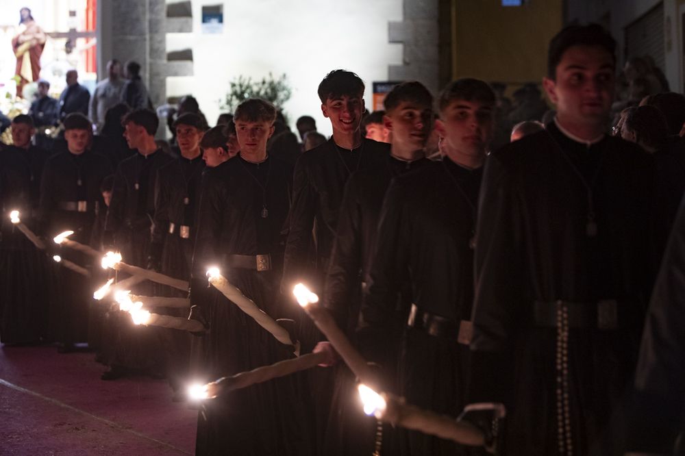 Las imágenes de la Procesión del Silencio en la Semana Santa de Sagunt