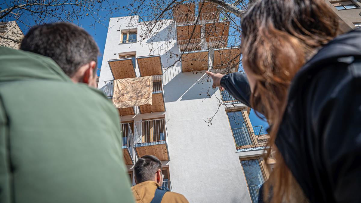 Edificio de viviendas cooperativas construido en suelo municipal, La Xarxaire.
