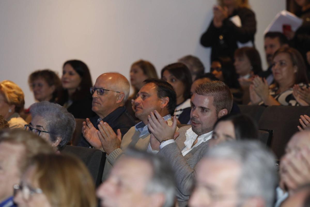 EN IMÁGENES: Presentación de la Fundación Corripio Alonso en el teatro Riera de Villaviciosa