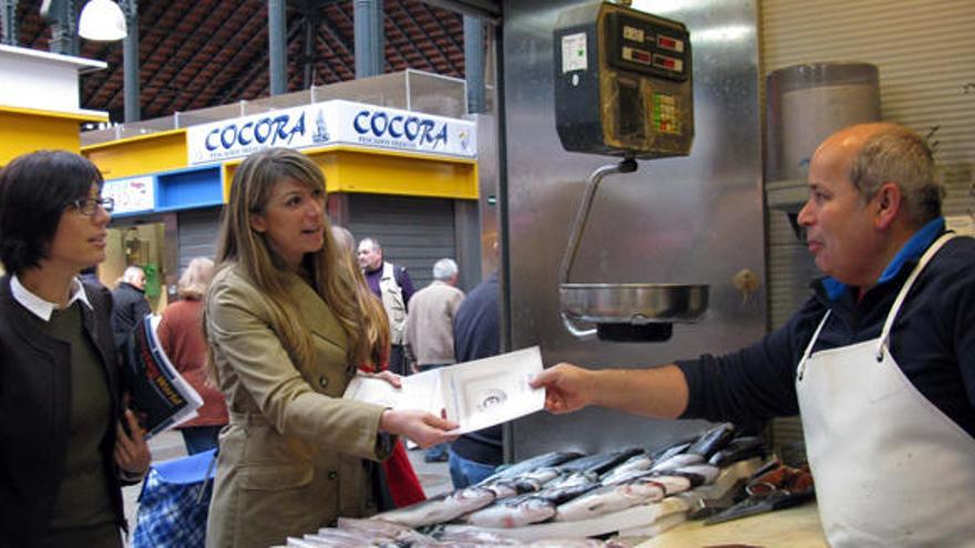 Gámez y Martín Palop, hoy, en un mercado de Málaga.