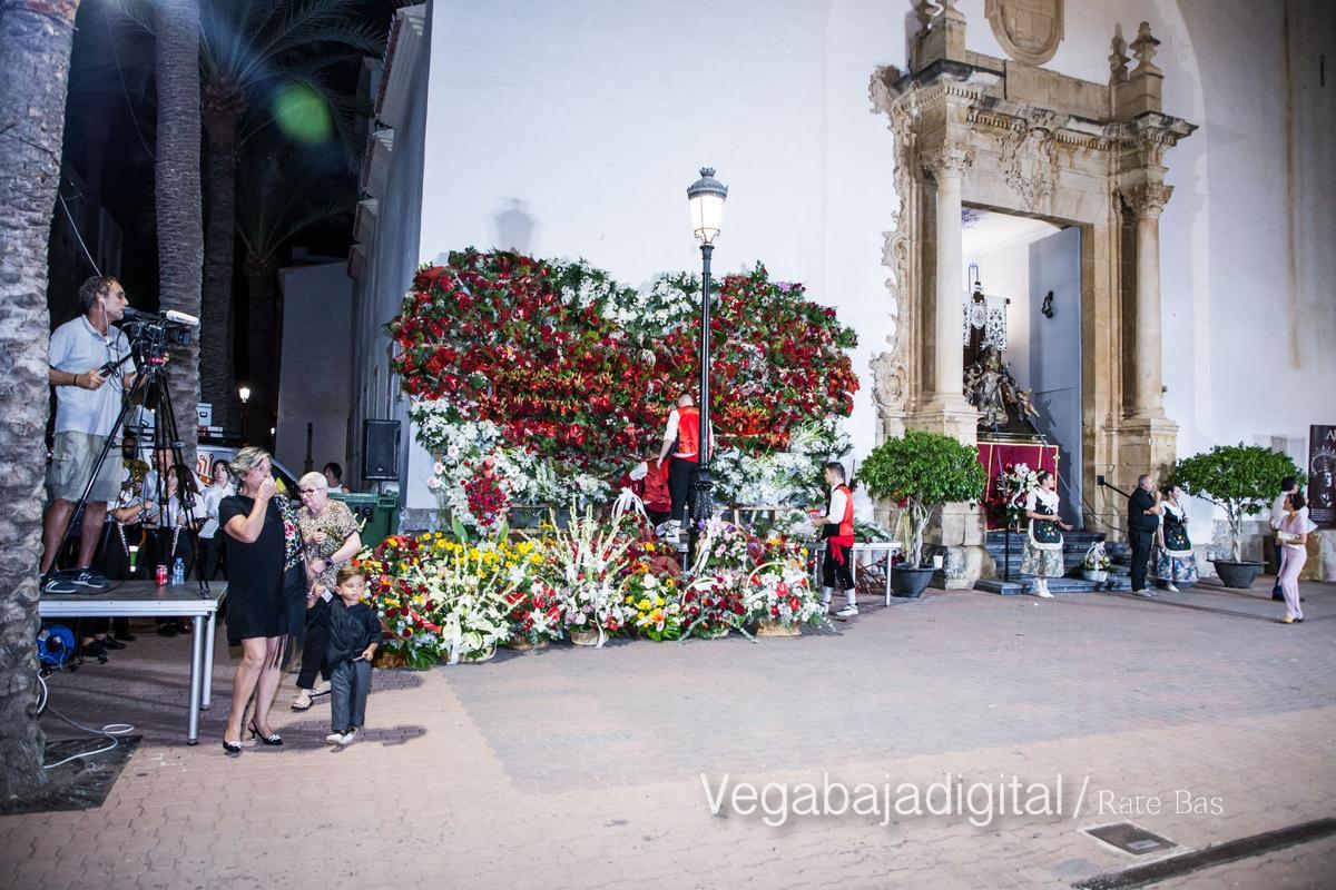 El día 13 de septiembre tiene lugar uno de los momentos más significativos para los dolorenses, la Ofrenda de Flores.