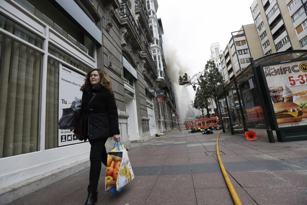 Incendio en la calle Uría de Oviedo