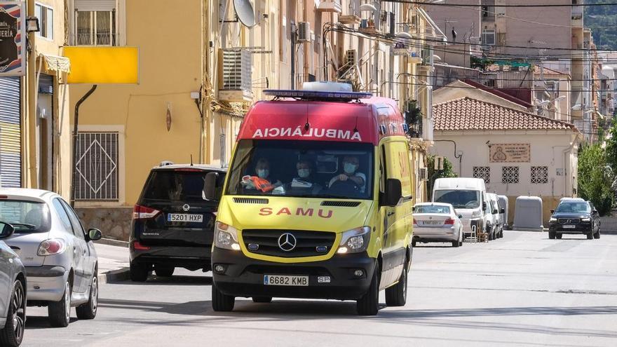 Muere un hombre en un accidente de tráfico entre un coche y una moto en Pilar de la Horadada